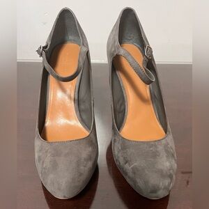 Crown Vintage Tess Mid Grey Micro Suede Heels - Sz. 11